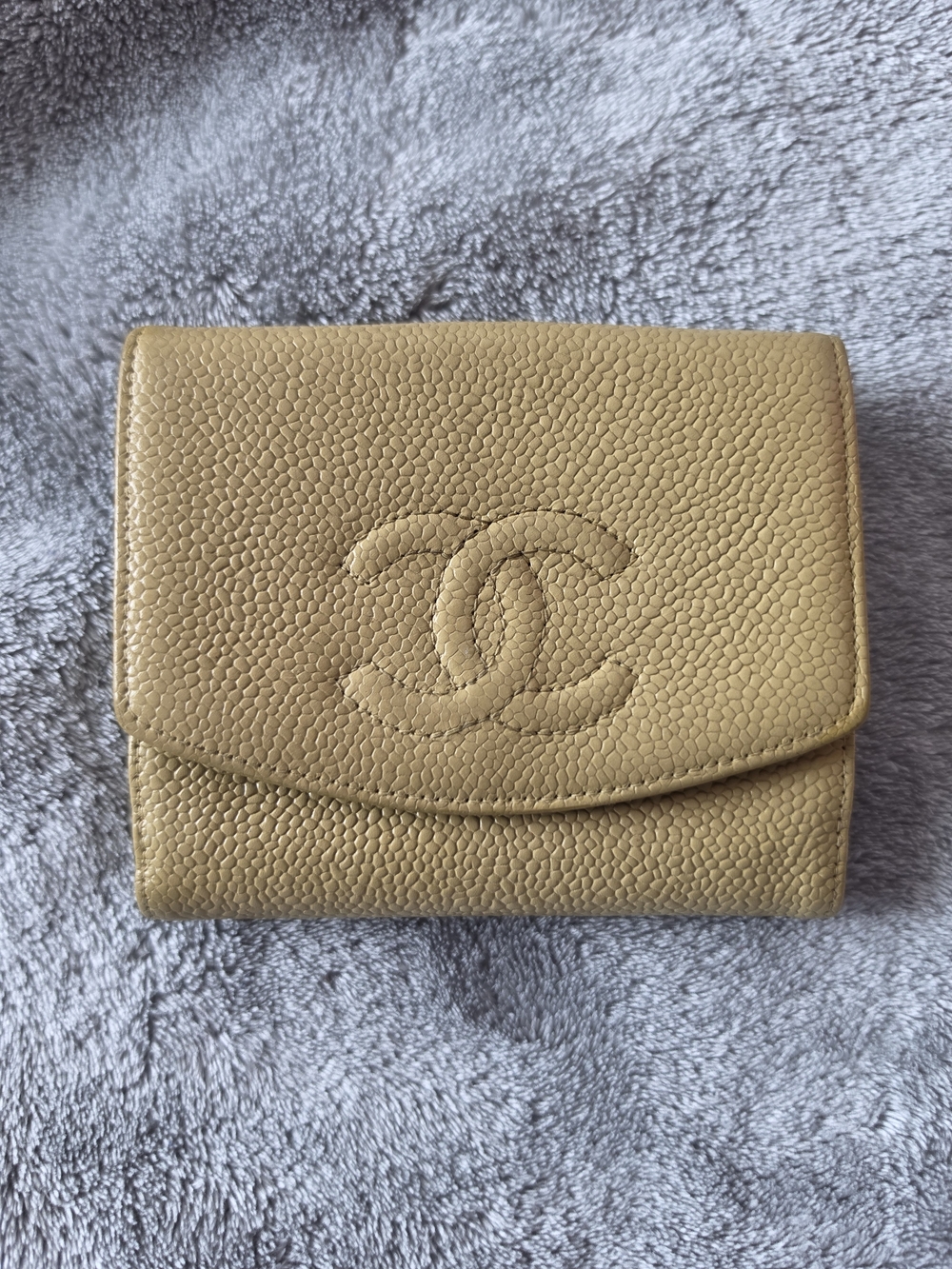 Chanel Small Interlocking CC Logo & Caviar Leather Wallet - Beige/mustard